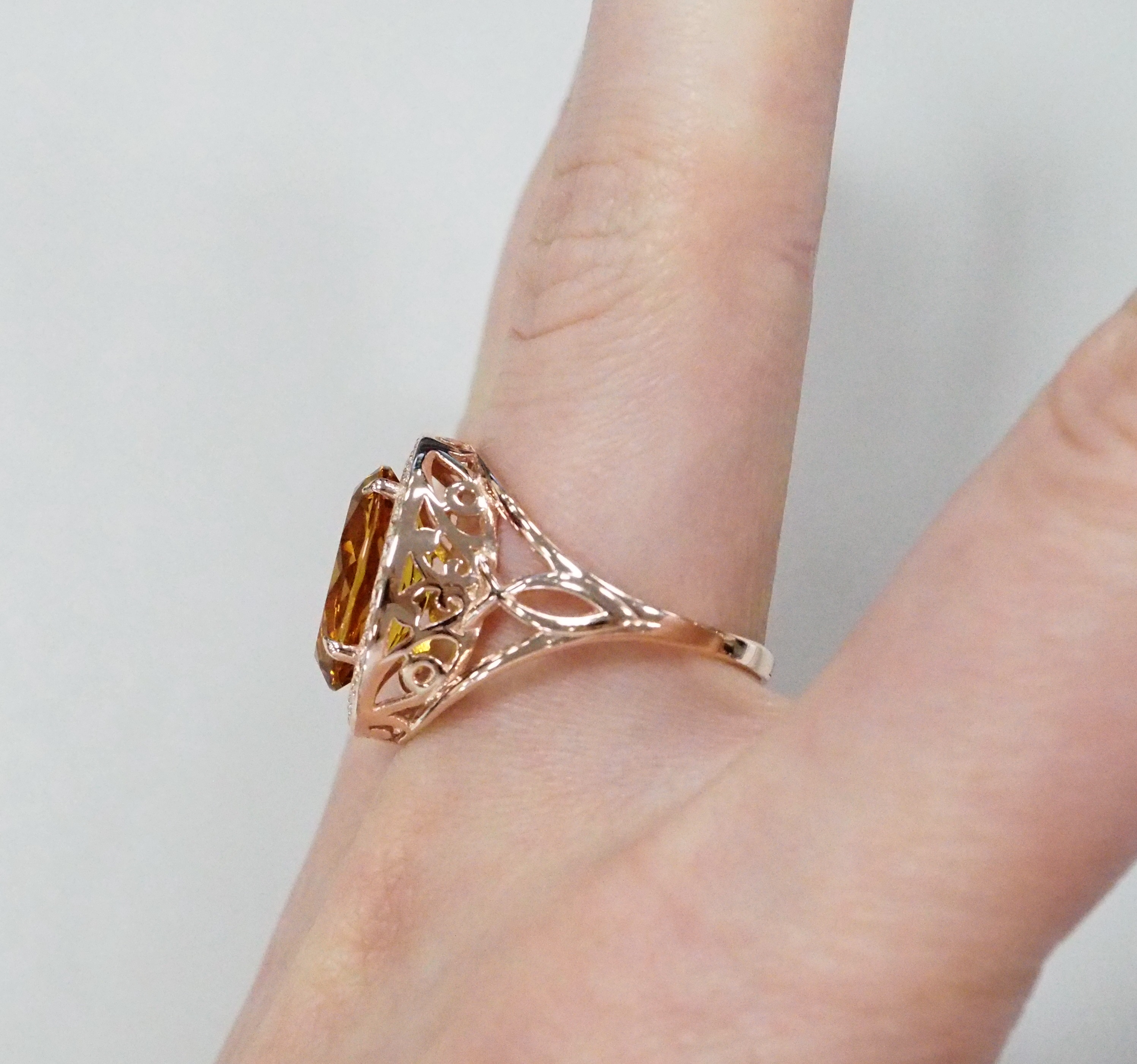 Серебряное кольцо с цитрином